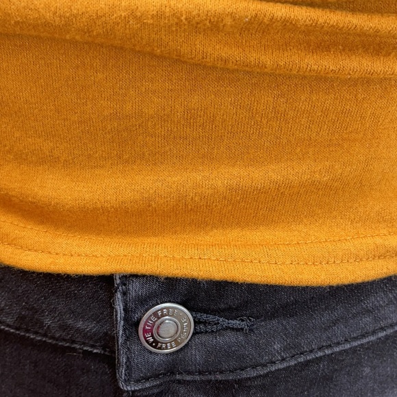 Urban Outfitters Crop Top - Picture 7 of 13